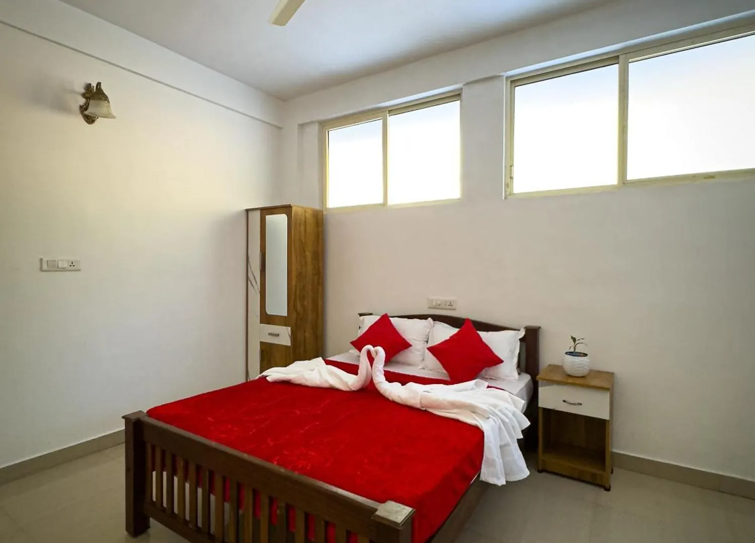 Aruvi Residency Hotel Anachal